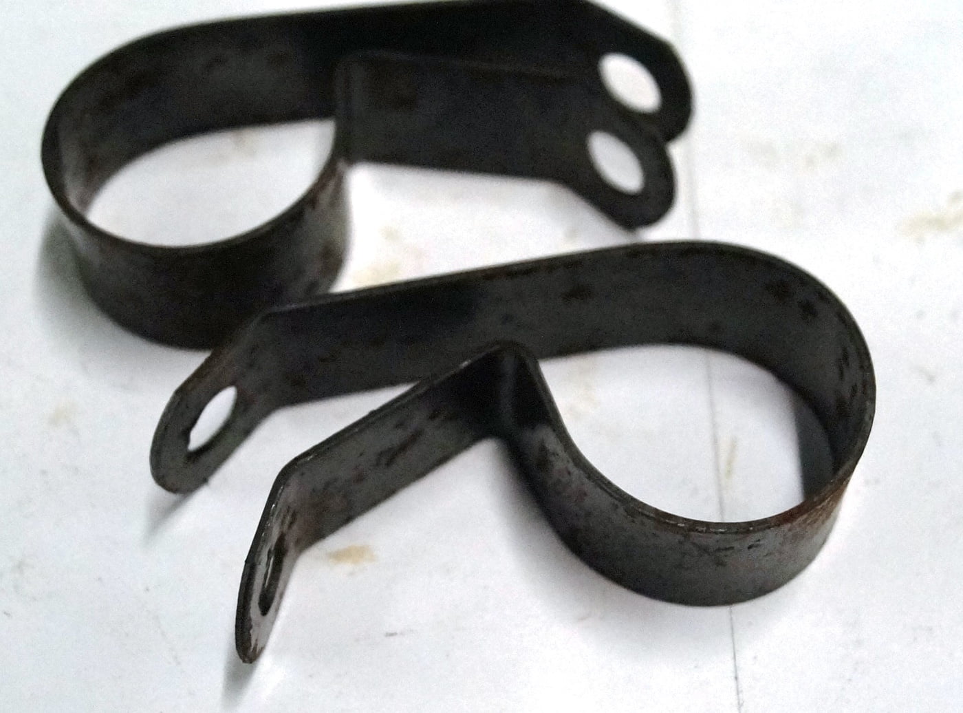 AA10.77 Ignition Tube Spring Clips pair